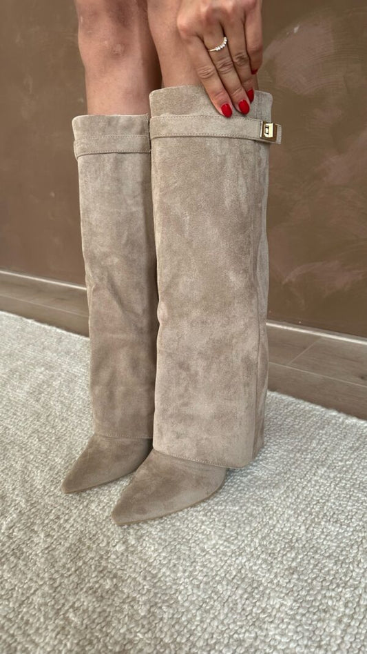 Evelyn High Knee Boots