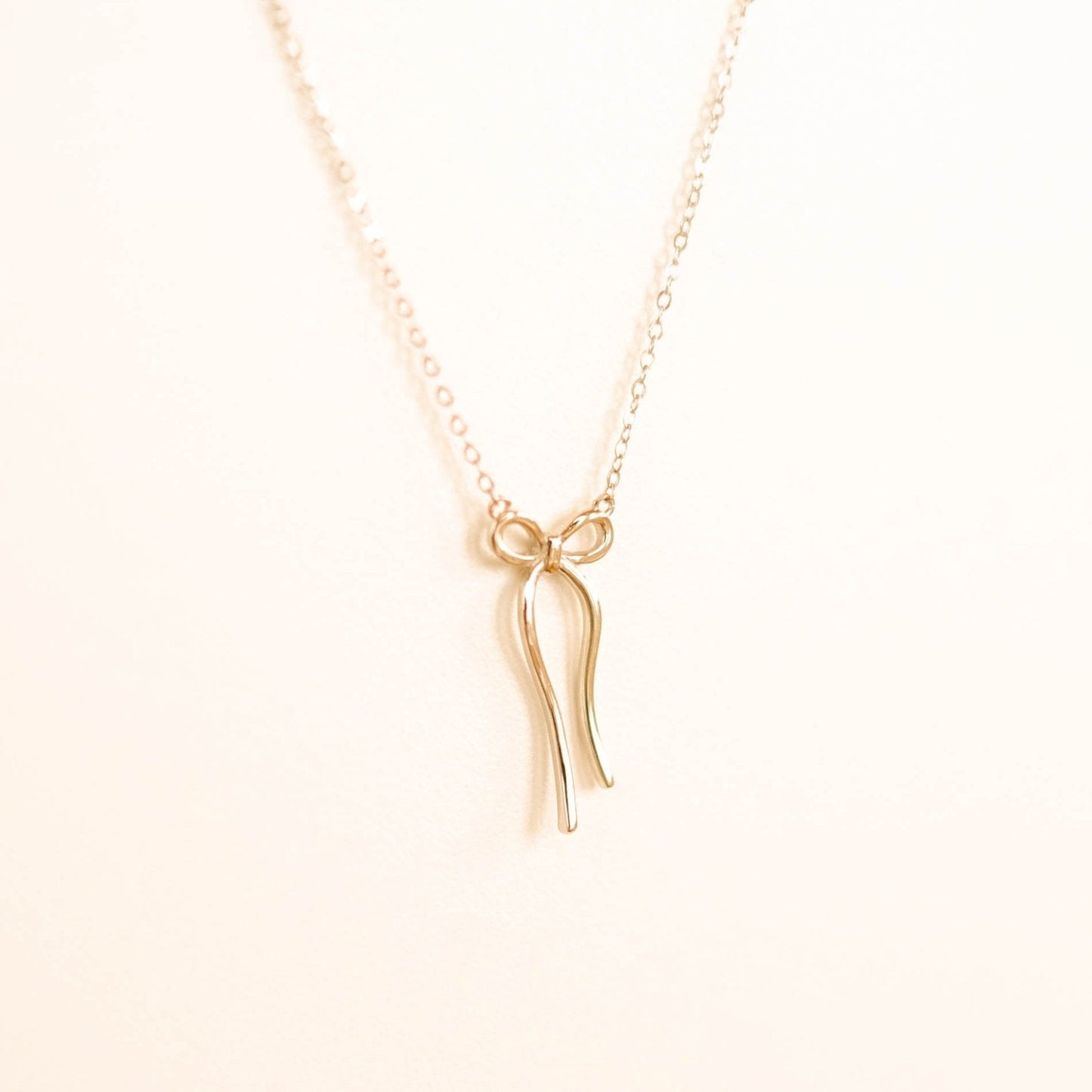 Bow Necklace