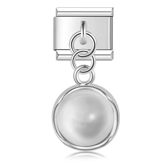 Pastel White Pearl, on Silver